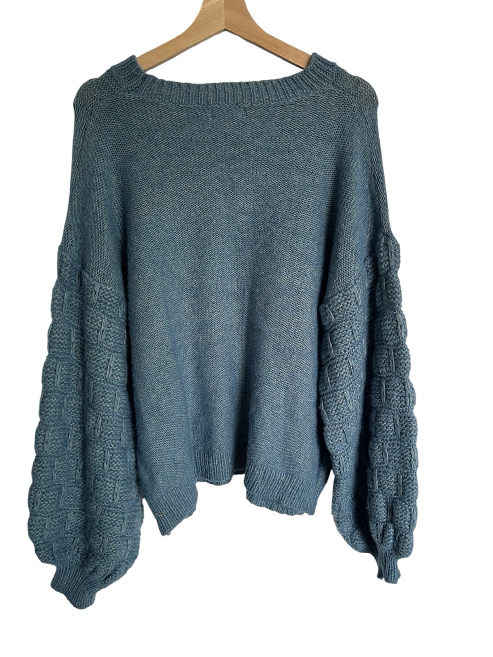 &Merci Boutique Crew neck bubble textured sleeve sweater - Blue Size Medium - Picture 3 of 11